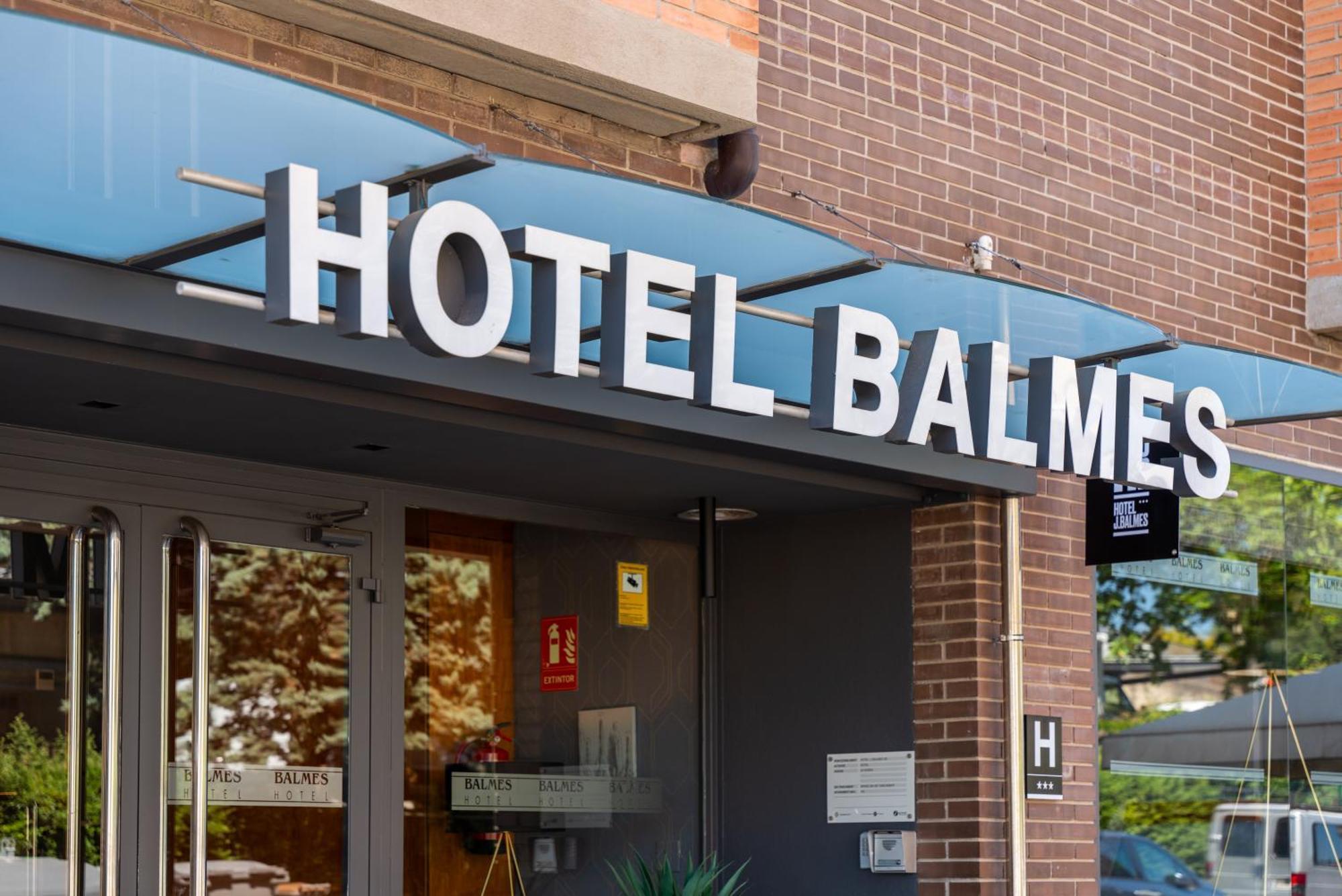 Hotel J. Balmes فيك المظهر الخارجي الصورة