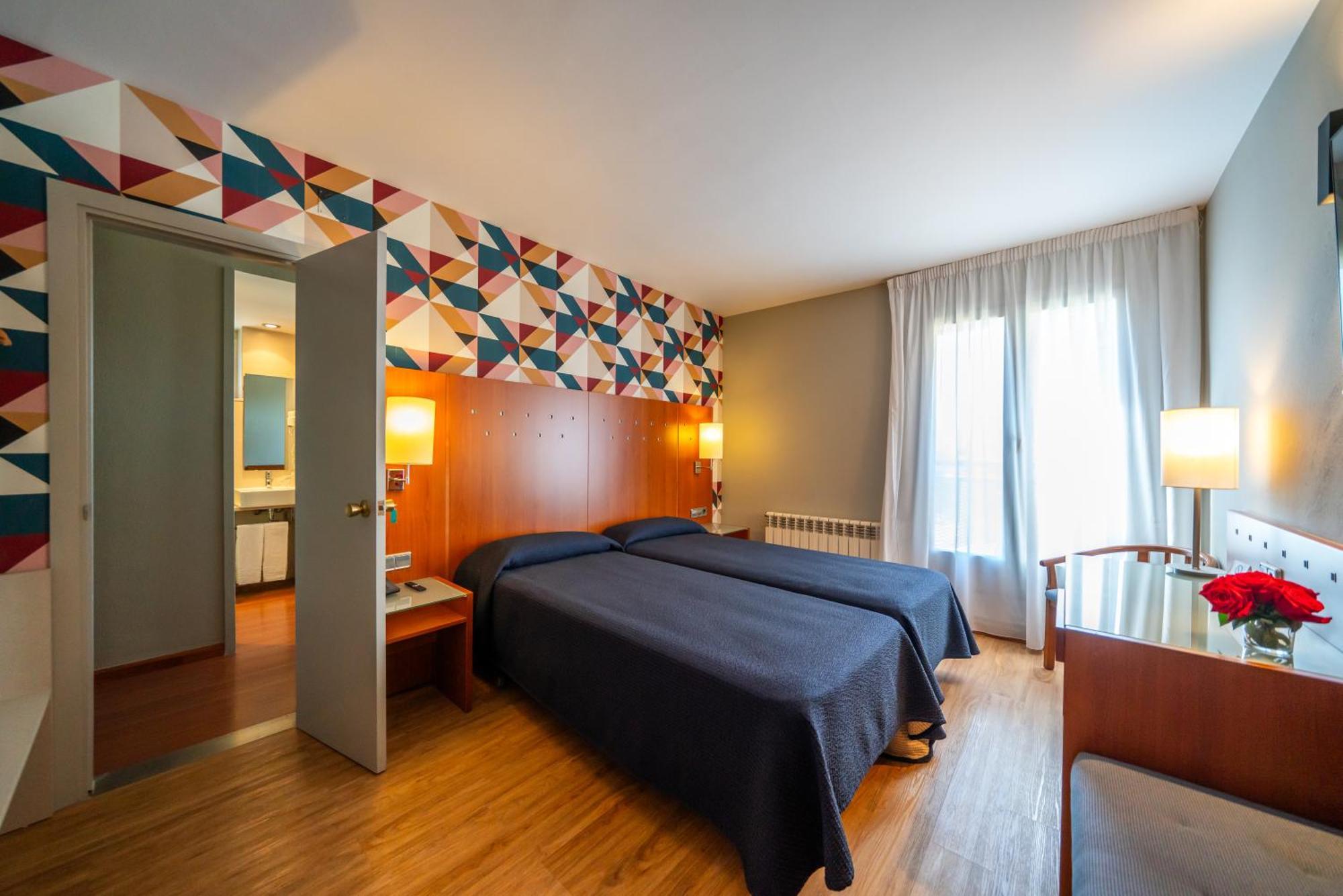 Hotel J. Balmes فيك المظهر الخارجي الصورة