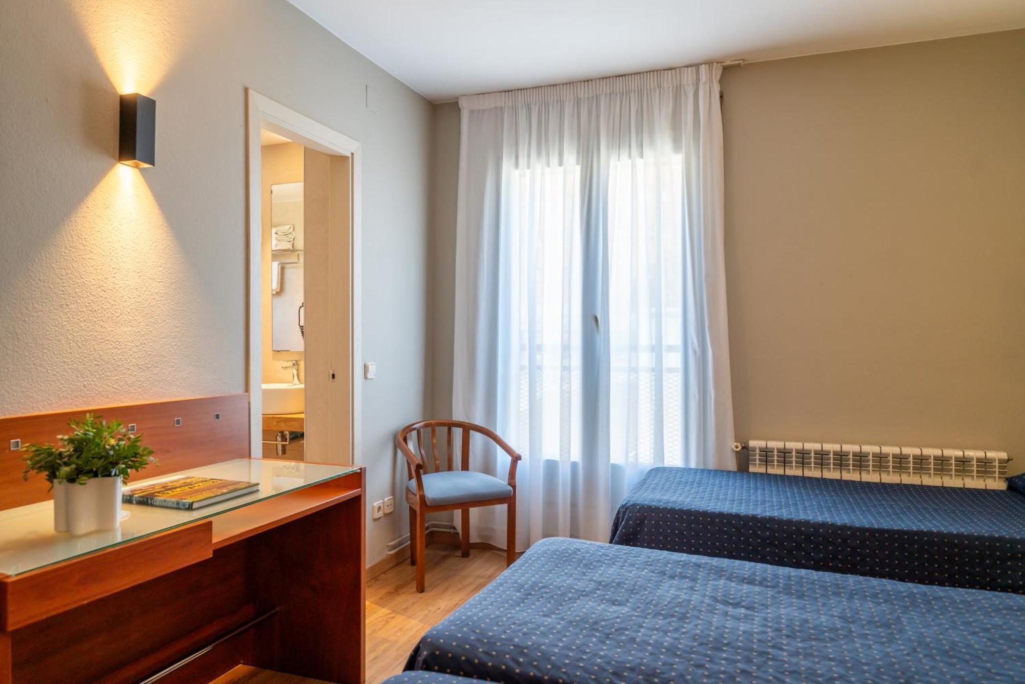 Hotel J. Balmes فيك المظهر الخارجي الصورة