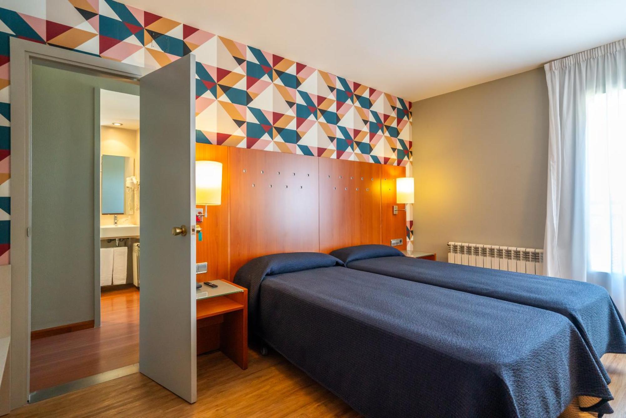 Hotel J. Balmes فيك المظهر الخارجي الصورة